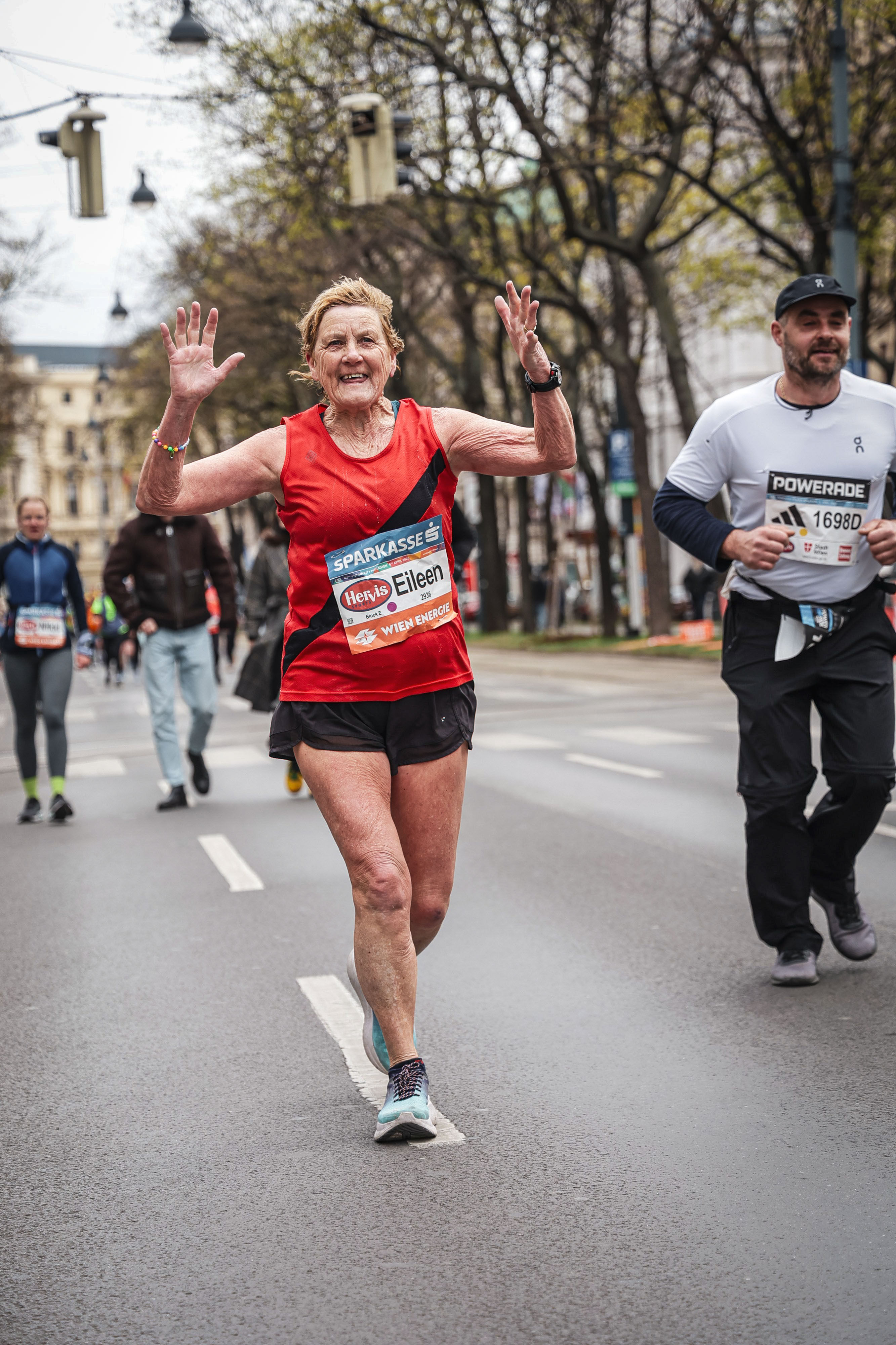 Eileen O'Brien aus Irland, Siegerin der W75-Klasse. Bild: Sportograf