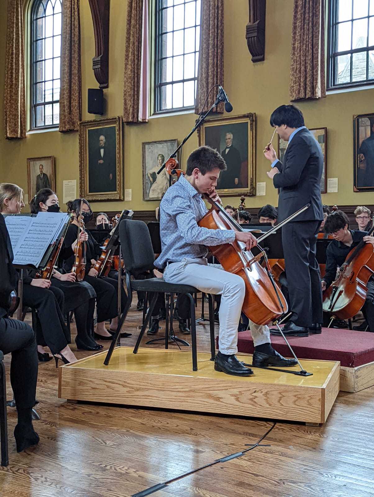 Aaron Gruen ist ausgezeichneter Cello-Spieler. Bild: privat