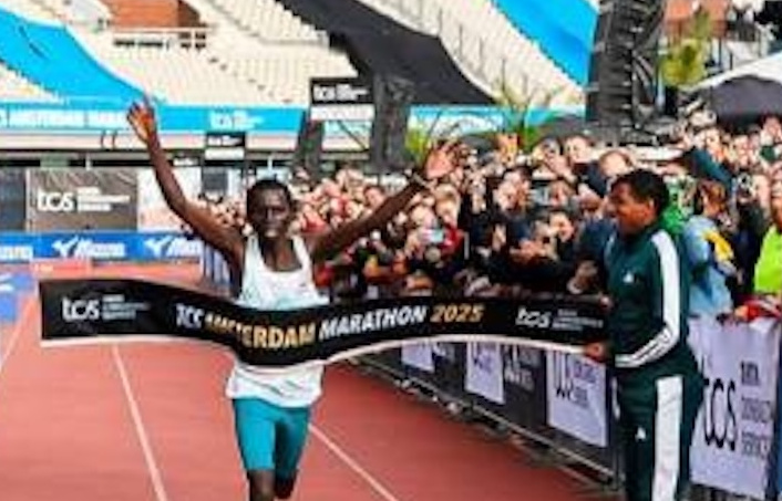 Geofry Kipchumba gewann mit Streckenrekord den Amsterdam-Marathon. Foto: Veranstalter