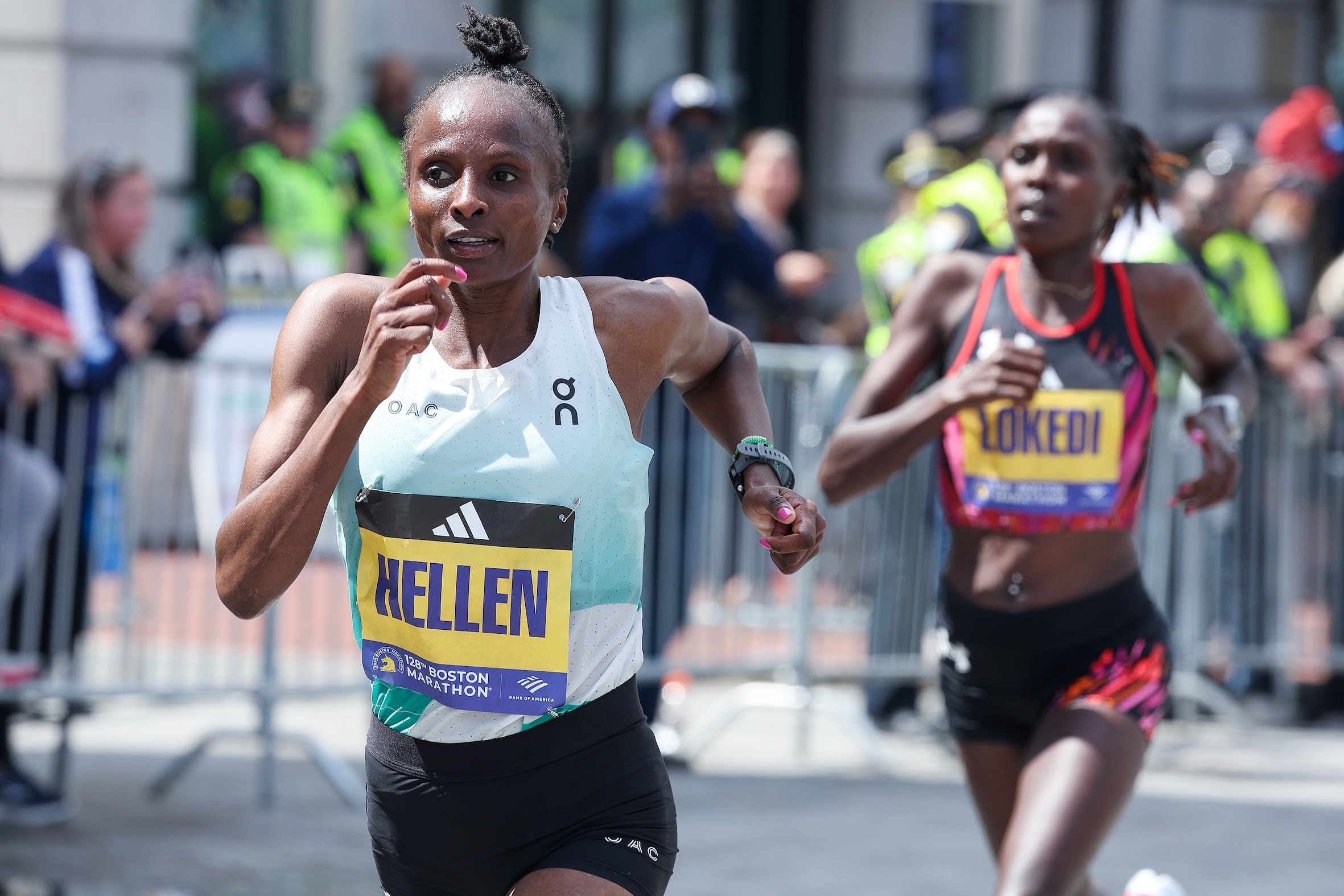 Hellen Obiri ließ am Ende auch Sharon Lokedi hinter sich. Foto: Victah Sailer