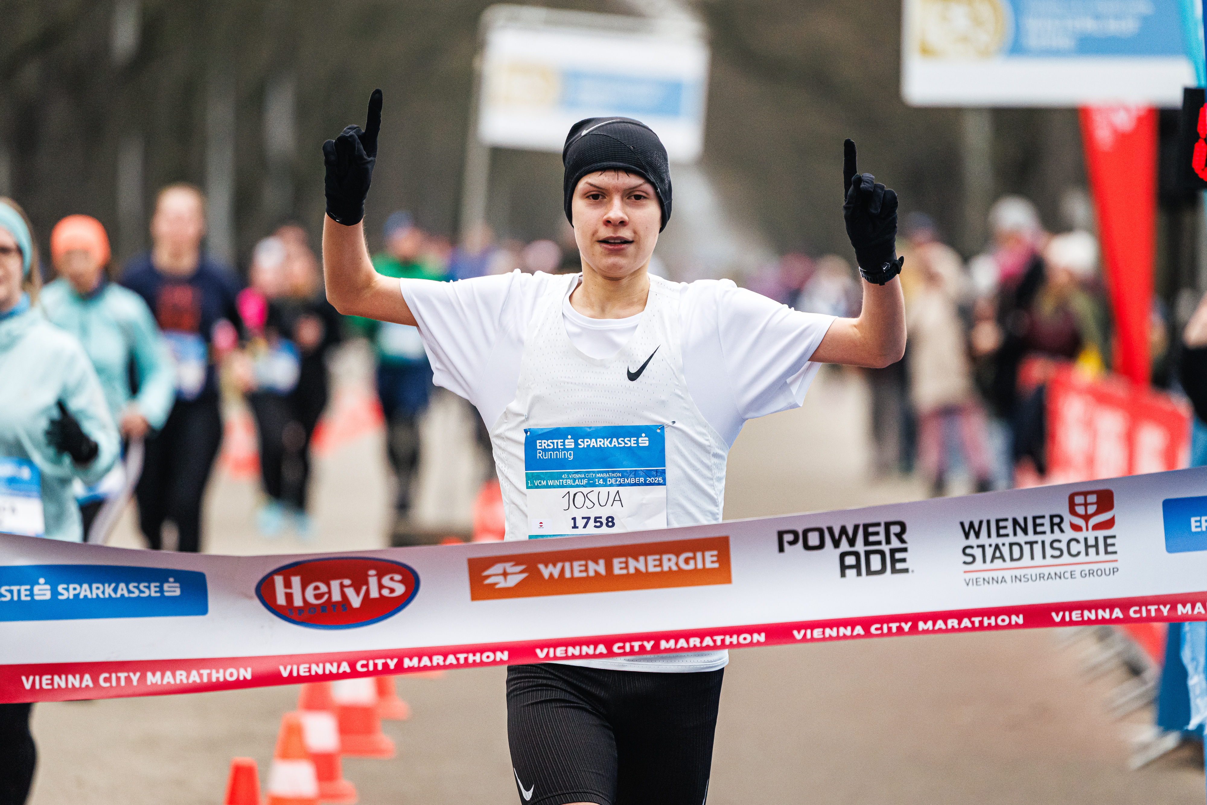 Josua Gschwentner beim VCM Winterlauf im Dezember 2025. Bild. VCM / Joe Radlwimmer