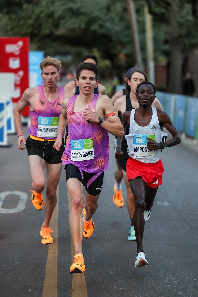 Aaron Gruen (beim Halbmarathon in Houston 2026). Bild: Kevin Morris 2026